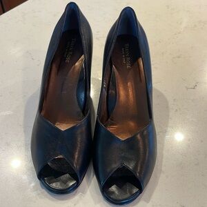 Taryn Rose leather wedge heals size 42 with a peep toe